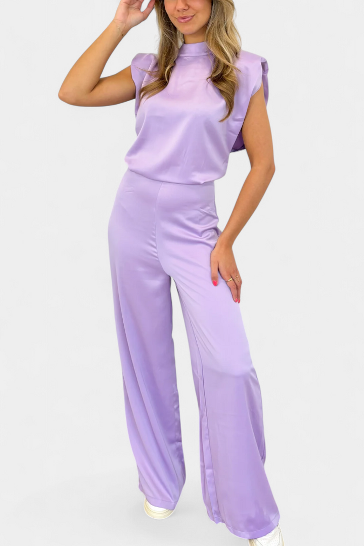 Francis Mono Su Sraigtiniu Kirpimu Atgal