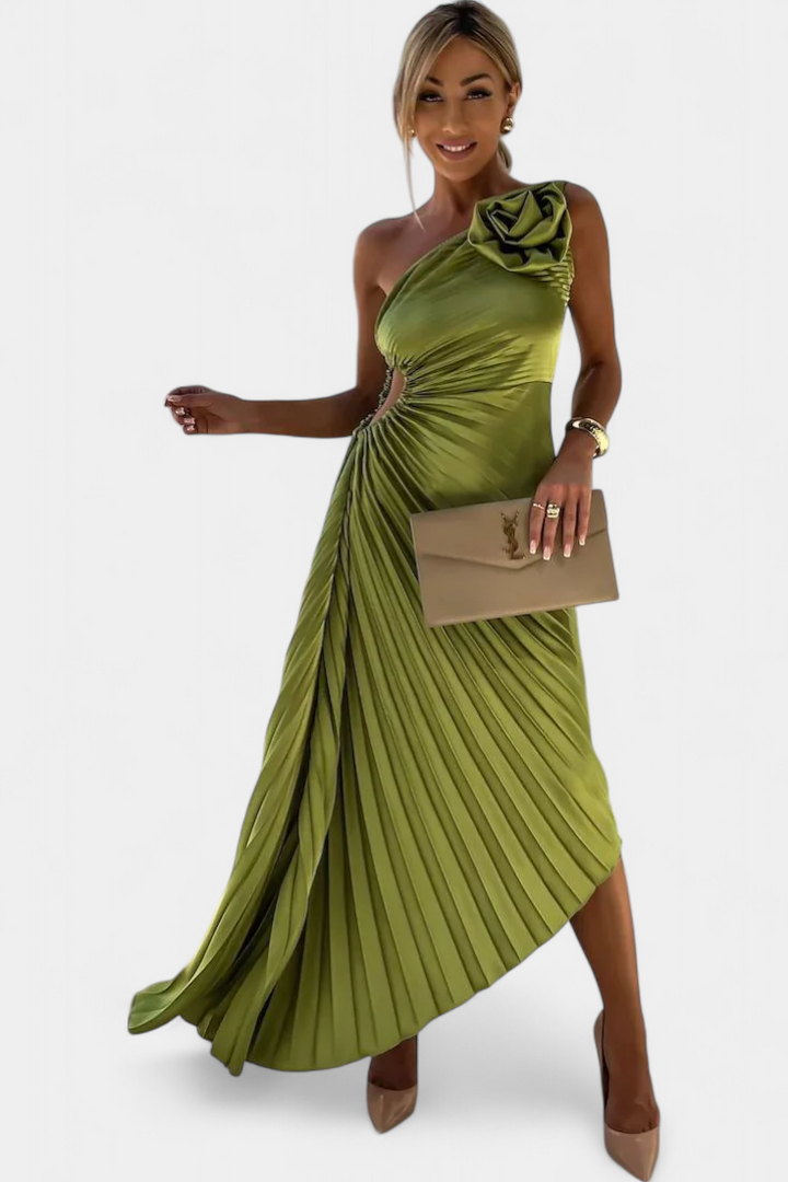 Leire Asimetriška kokteilių suknelė su gėlių aplikacija ir klostuota sijonu